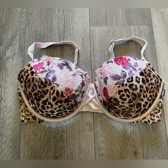 Victoria’s Secret Lace Animal Print Bra - Picture 1 of 5